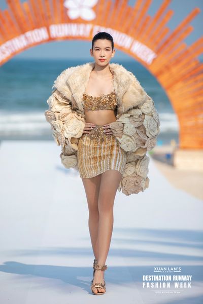 VẺ ĐẸP RẠNG RỠ CỦA MODEL TRỊNH MINH ANH TẠI DESTINATION RUNWAY FASHION WEEK 2024