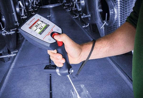 Máy đo mật độ cầm tay DMA 35