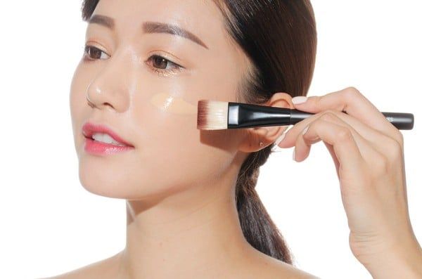 da dầu có nên dùng kem nền collagen không
