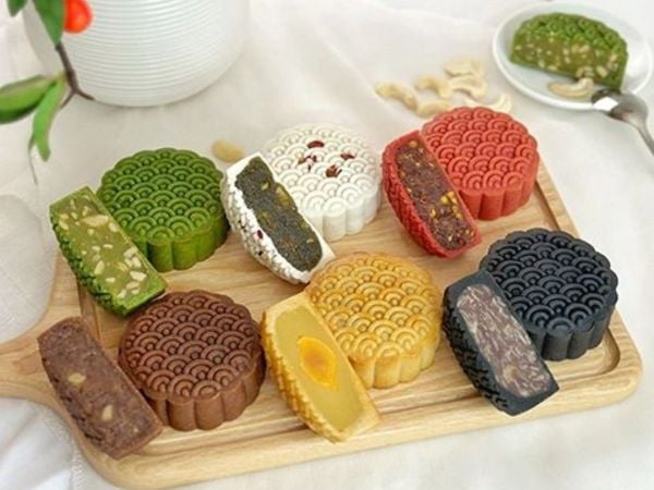 Quà tặng trung thu cho nhân viên: Chọn bánh truyền thống hay hiện đại
