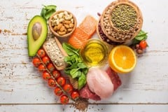 Chế độ ăn low-carb có phải là cách lấy lại vóc dáng sau sinh hiệu quả không?