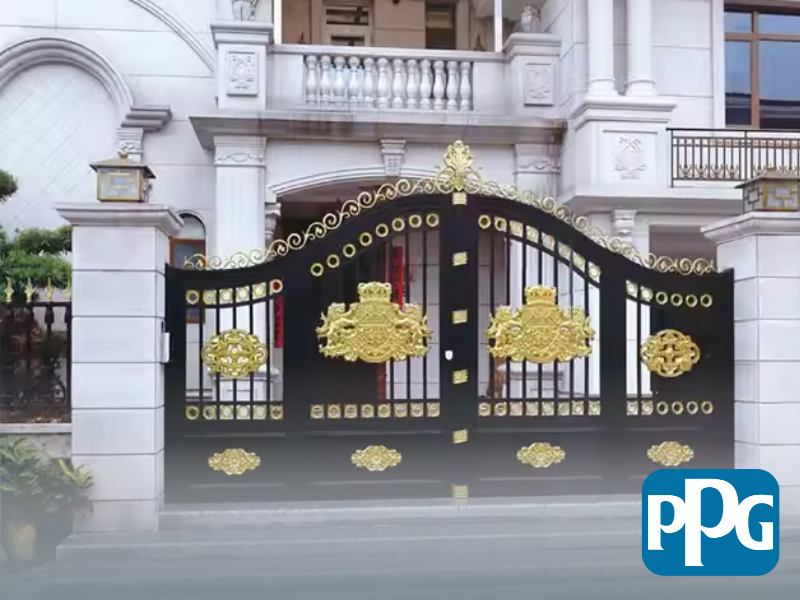 Mẫu 19: Cửa sắt 4 cánh sơn tĩnh điện màu đen trang trí hoa văn cổ điển sang trọng