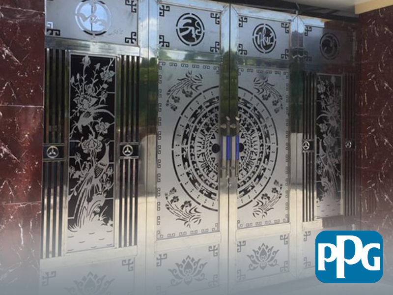 Mẫu 46: Cửa sắt 4 cánh sơn tĩnh điện chạm khắc CNC hoa văn nổi bật