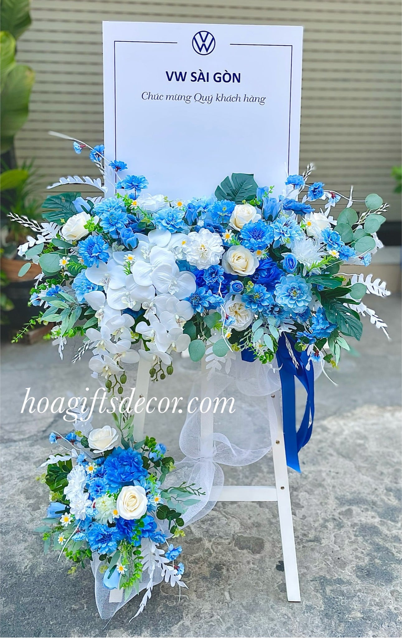 Kệ Hoa Giao Xe Hơi - Bảng Hoa Chúc Mừng Được Ưa Chuộng