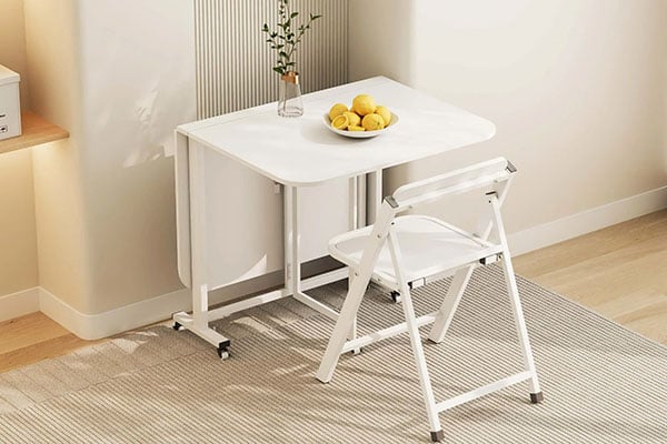 Bàn làm việc có bánh xe linh hoạt, tiện nghi