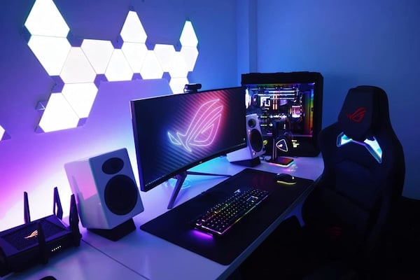 Trang Trí Bàn Gaming: 10+ Ý Tưởng Setup Cực Chất 2025