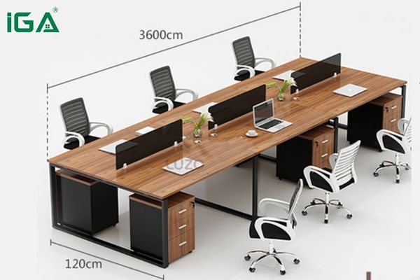 Số lượng nhân sự cũng là yếu tố quyết định đến kích thước và kiểu dáng bàn