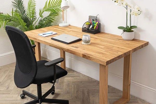 Bàn gỗ tự nhiên 1m - vẻ đẹp mộc mạc, sang trọng và trường tồn theo thời gian
