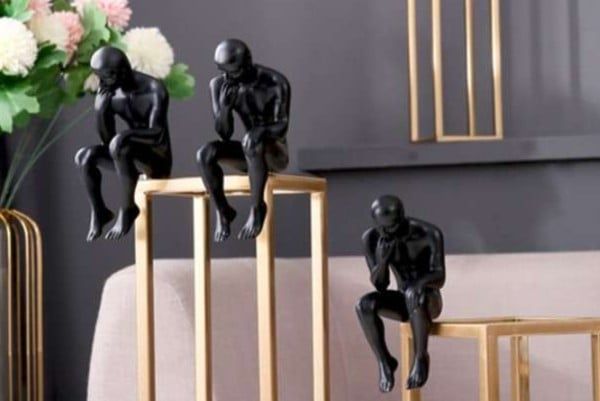 Decor góc làm việc văn phòng  bằng đồ vật nhỏ bé