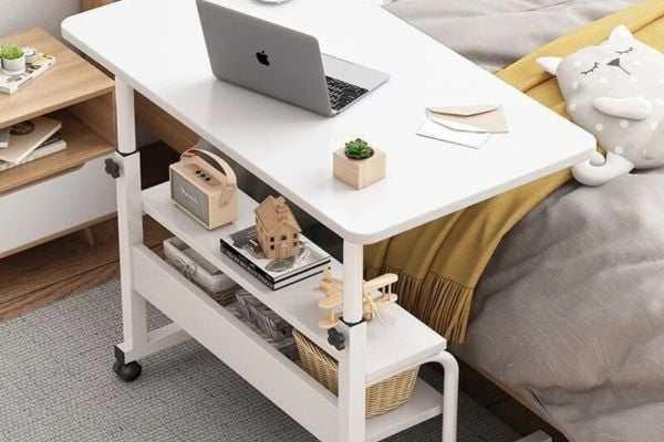 Bàn làm việc có bánh xe
