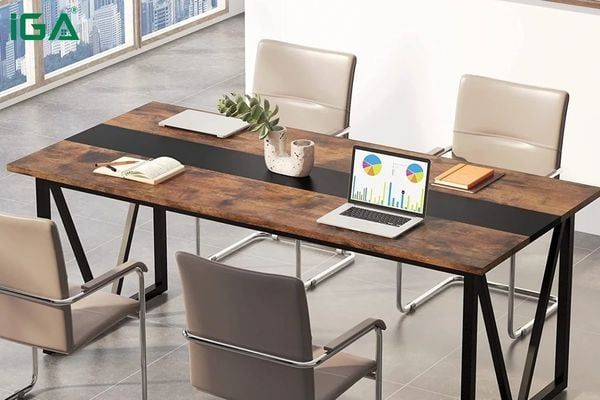 Bàn làm việc chân sắt chắc chắn, bền bỉ