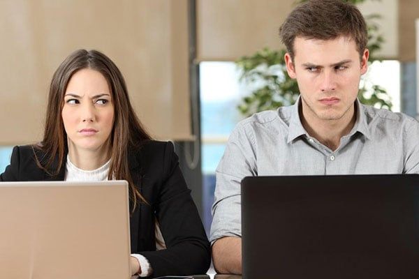Hãy tạo giới hạn tránh gây khó chịu cho đồng nghiệp