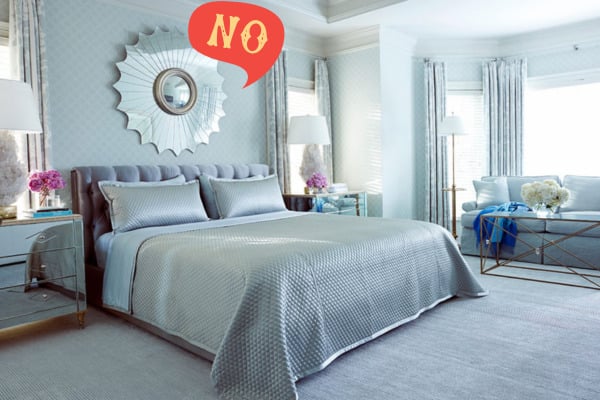 Một lưu ý là tránh đặt giường đối diện với các góc nhọn trong phòng