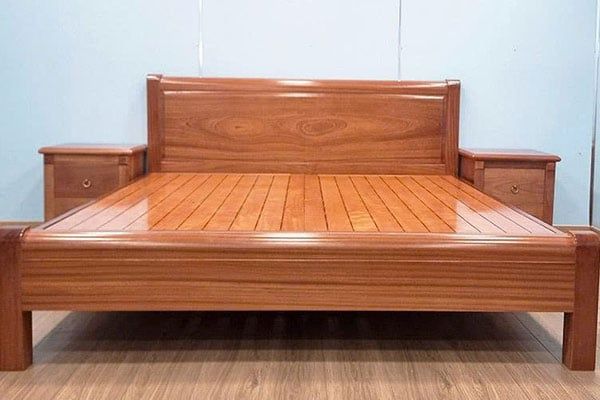 Giường ngủ chất liệu gỗ tự nhiên