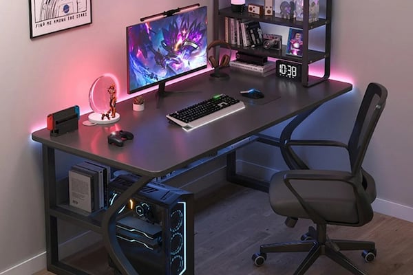 Bàn gaming chân gỗ chữ K chịu lực tốt