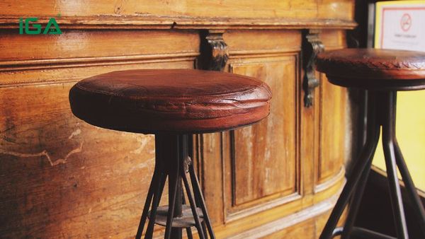 Ghế đôn tròn xoay thiết kế nhỏ gọn, hiện đại, xoay 360 độ linh hoạt, phù hợp bàn trang điểm, quầy bar