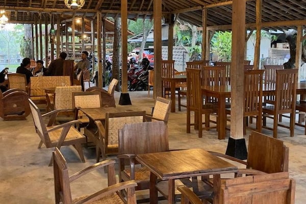 Quán cafe phong cách Tropical