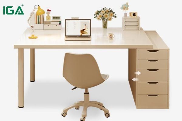 Bàn làm việc GM123 của IGA là lựa chọn hoàn hảo với thiết kế sang trọng, bền bỉ