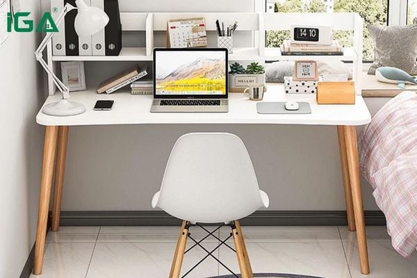 Bàn làm việc GP197 được làm từ gỗ MDF phủ Melamine chống nước, chống xước và mối mọt, bền đẹp và dễ vệ sinh