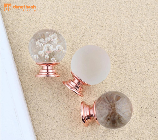 Mẫu tay núm tủ bằng thủy tinh