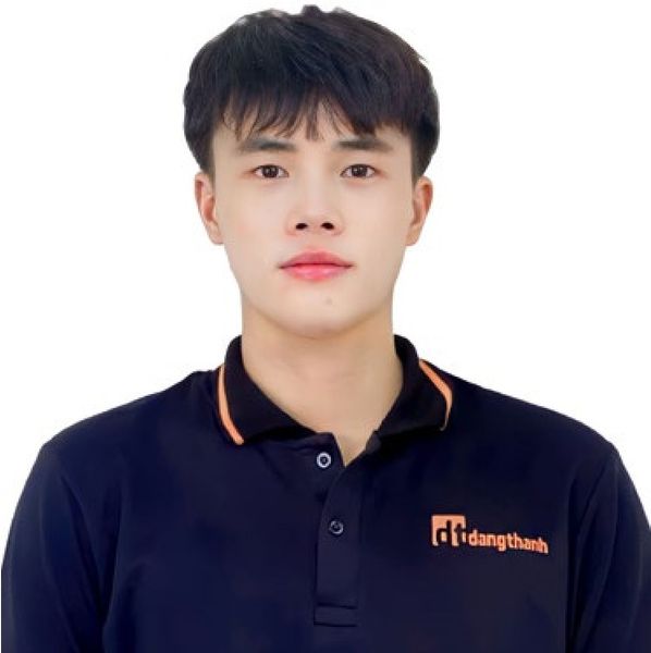 Đinh Chung Thuận là trưởng phòng kinh doanh và quản lý thị trường quốc tế của Công ty TNHH thương mại sản xuất Ngũ Kim Đăng Thành