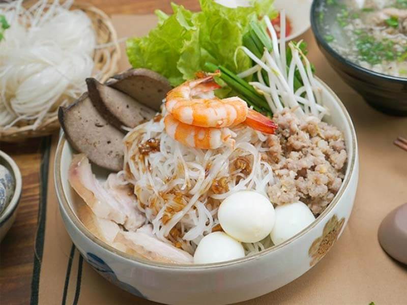 Cách nấu nước lèo hủ tiếu