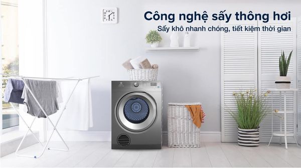 Máy sấy quần áo Electrolux không chỉ có chất lượng tốt mà còn sở hữu thiết kế tinh tế, sang trọng, phù hợp với nhiều không gian nội thất hiện đại. Máy sấy quần áo Electrolux không chỉ có chất lượng tốt mà còn sở hữu thiết kế tinh tế, sang trọng, phù hợp với nhiều không gian nội thất hiện đại.