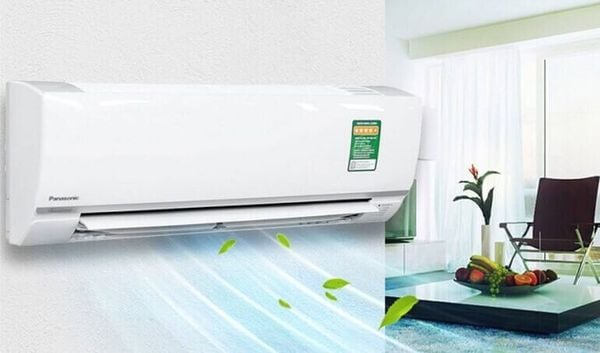 Điều hòa cây Panasonic thường có thiết kế mỏng nhẹ hơn để tiết kiệm diện tích và tạo cảm giác thanh thoát cho không gian