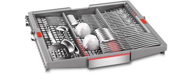 Máy rửa bát Bosch SMIBYCS03E không chỉ tiết kiệm thời gian mà còn giúp các thành viên trong gia đình rửa bát ít hơn.