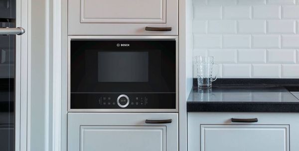 Lò vi sóng Bosch BFL634GB1B mang đến cho bạn nhiều cơ hội nấu nướng hàng ngày