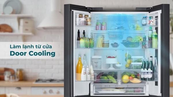 Kiểu dáng multi-door (nhiều cửa) với 4 cánh của tủ lạnh LG LFB61BLGAI mang đến vẻ ngoài hiện đại và sang trọng cho không gian bếp của bạn