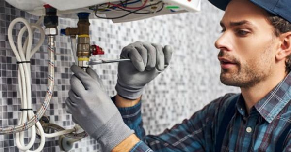 Sau một thời gian sử dụng, bình nóng lạnh sẽ bị bám cặn do nước có chứa nhiều khoáng chất, đặc biệt là canxi.