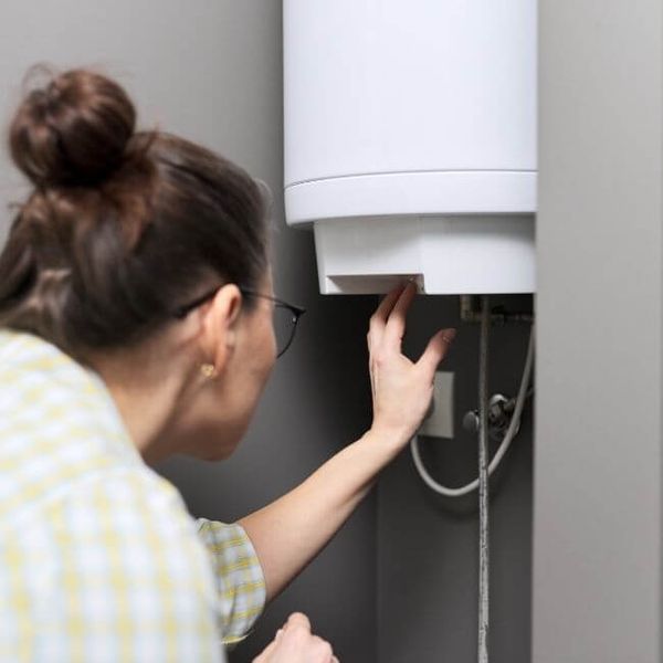 Để tránh nguy cơ điện giật khi sửa chữa, hãy ngắt nguồn điện trước khi kiểm tra.