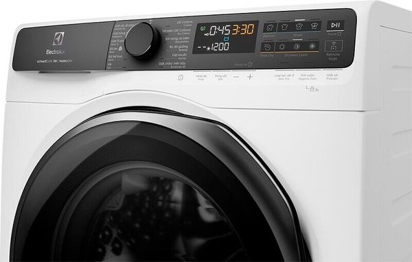 Điểm nổi bật nhất của Electrolux EWW1343R7WC chính là khả năng giặt và sấy kết hợp.