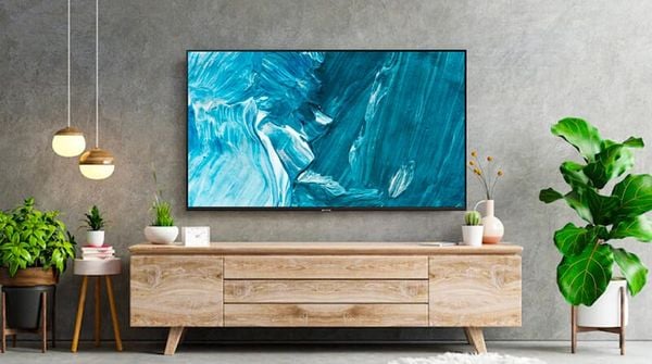 Smart Tivi TCL 4K 55 inch 55P6 có kích thước 55 inch, viền màn hình siêu mỏng giúp tăng diện tích hiển thị, mang lại trải nghiệm chân thực