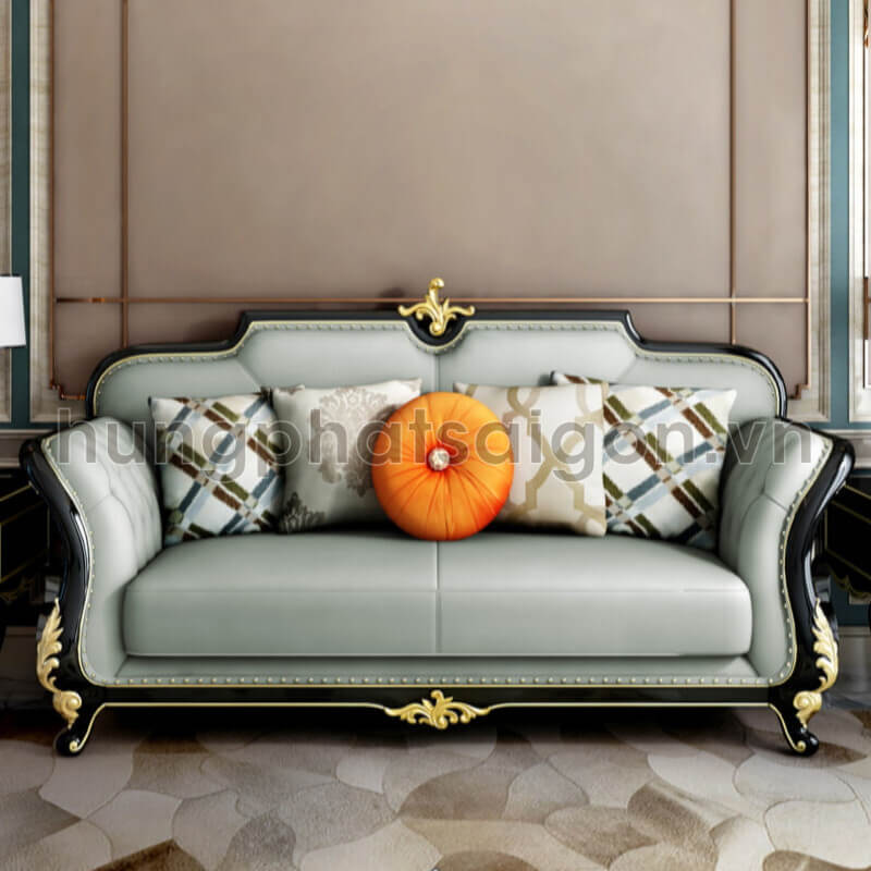 Ghế sofa làm bằng gỗ tự nhiên cũng cho kiểu dáng được chạm trổ, điêu khắc hoa văn cầu kỳ, tinh xảo