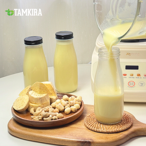 Ly sữa hạt điều hạt sen buổi sáng: Ấm, Lành, Và Đầy Yêu Thương