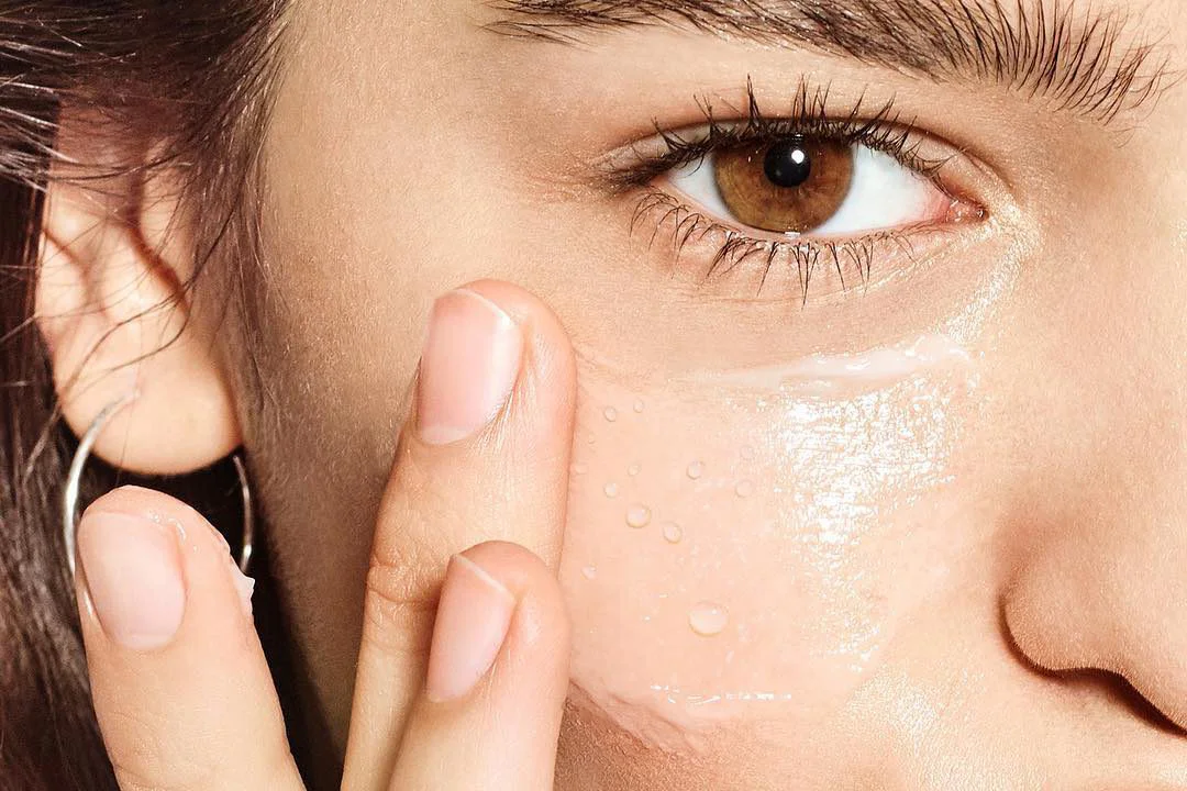 Bật mí bí quyết phục hồi da sau khi dùng rượu thuốc