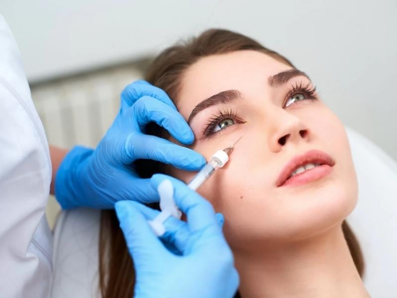 Tiêm filler hốc mắt là gì? Có nguy hiểm hay không?