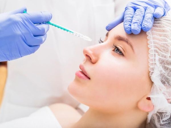 Tiêm filler mũi giữ được bao lâu? Có an toàn hay không?