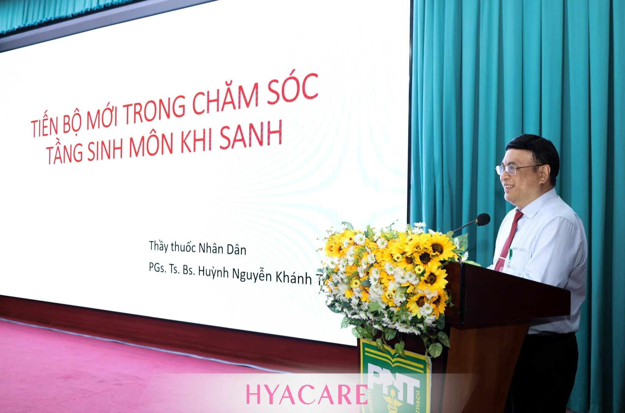 Thầy Thuốc Nhân Dân.PGS.TS.BS Huỳnh Nguyễn Khánh Trang chia sẻ đề tài “Tiến bộ mới trong chăm sóc vùng tầng sinh môn khi sanh”