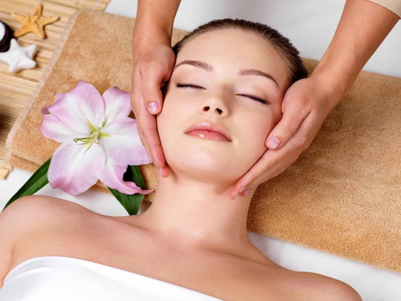 Giảm mỡ mặt tại spa và thẩm mỹ viện