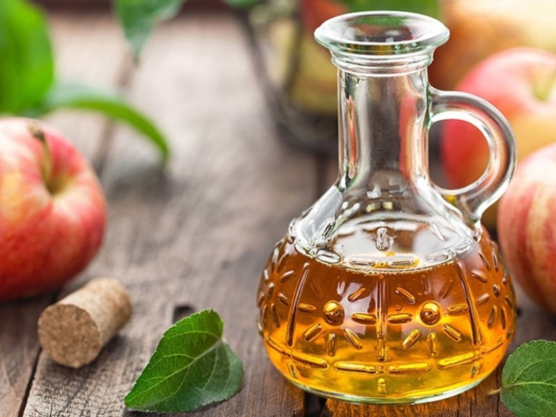 Giấm táo giúp trị thâm “cô bé”