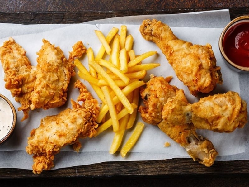 Hạn chế thức ăn chiên xào, giàu chất béo