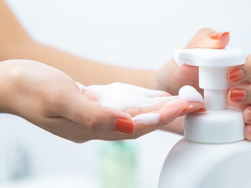 Hướng dẫn sử dụng dung dịch vệ sinh phụ nữ đúng cách