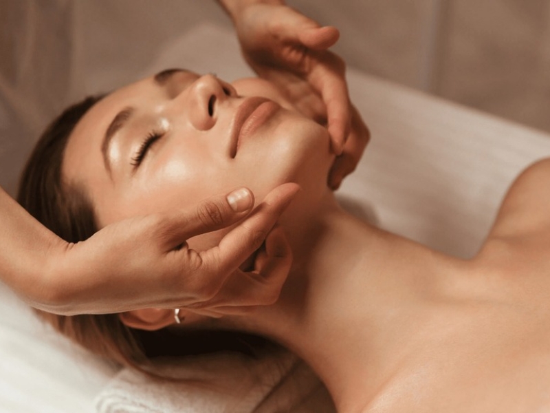 Massage giảm béo mặt thon gọn
