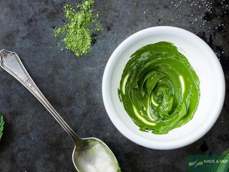 Mặt nạ trẻ hóa da từ trà xanh tự nhiên