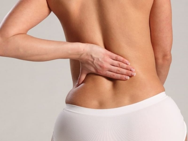 Nguyên nhân hình thành của mỡ lưng và vai