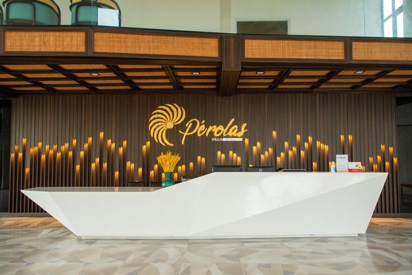 LA PERLA VILLAS RESORT