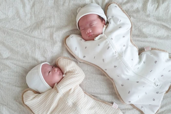 Cách mặc nhộng cho bé giúp cải thiện giấc ngủ